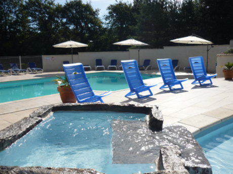 Piscine avec pataugeoire